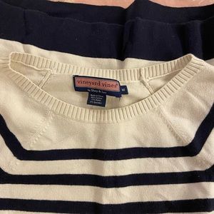 Vineyard vines sweater